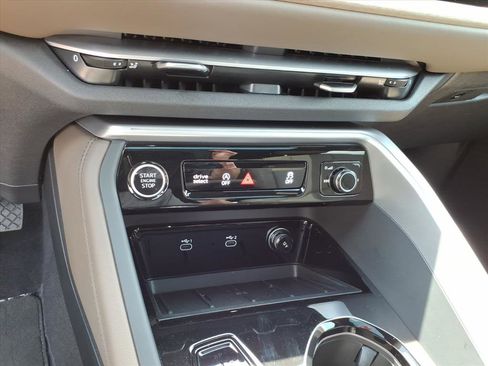 Certified 2025 Audi Q5 Premium w/ Convenience Package AWD/4WD image 18