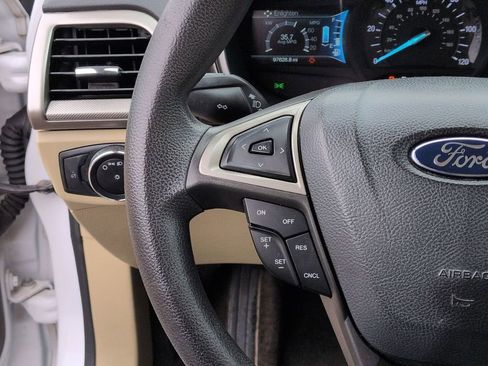 Used 2014 Ford Fusion SE image 18