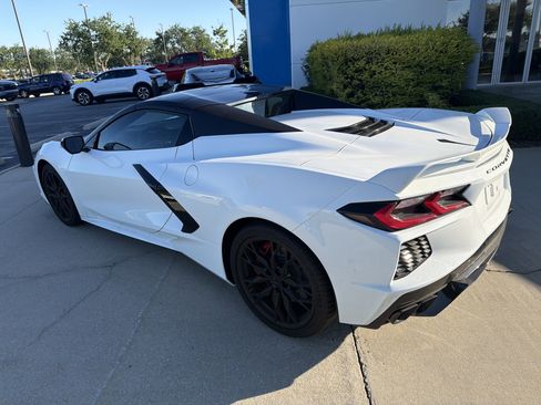 Used 2023 Chevrolet Corvette Stingray Preferred Conv w/ Z51 Performance Package RWD image 8