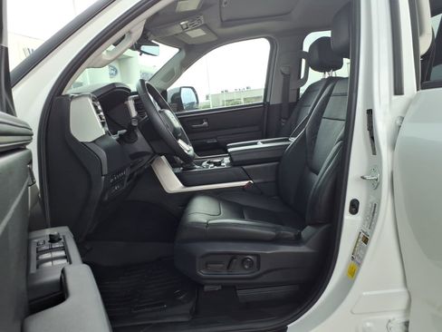 Used 2022 Toyota Tundra Limited AWD/4WD image 14