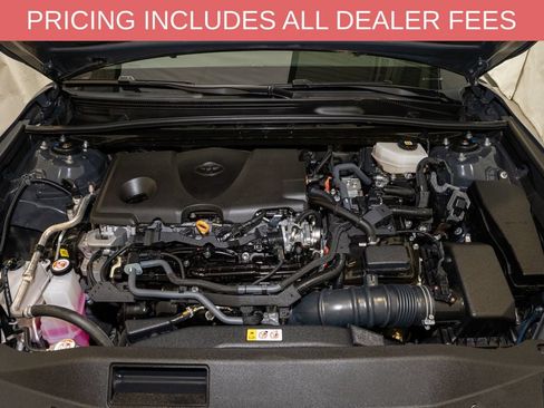 Used 2025 Toyota Camry SE FWD image 19