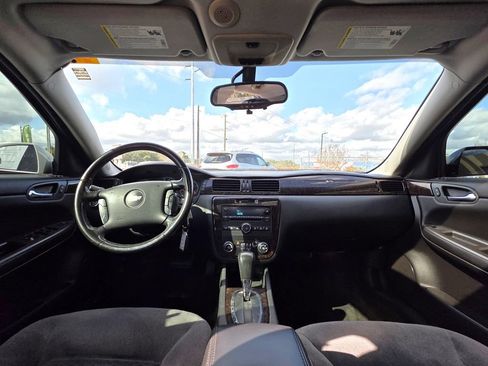 Used 2014 Chevrolet Impala LT w/ LT Sunroof Package image 15