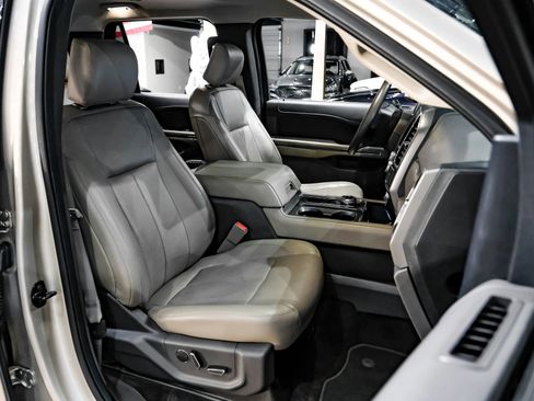 Used 2018 Ford Expedition Max XLT w/ Equipment Group 202A image 32