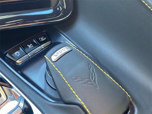 Used 2023 Chevrolet Corvette Stingray Premium Conv w/ Z51 Performance Package image 29