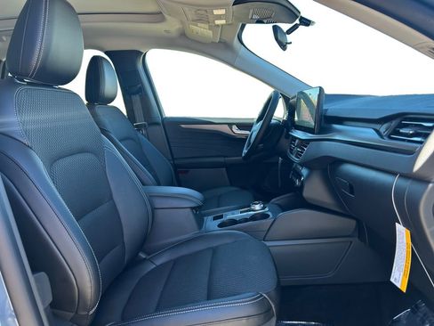New 2026 Ford Escape SE FWD image 15