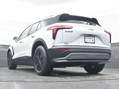 New 2026 Chevrolet Blazer EV LT image 29