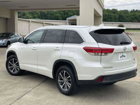 Used 2017 Toyota Highlander XLE FWD image 5