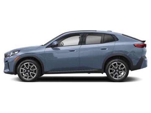New 2026 BMW X2 xDrive28i w/ M Sport Package AWD/4WD image 3