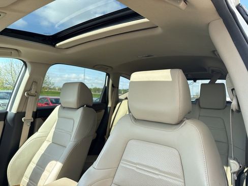 Used 2017 Honda CR-V Touring image 12