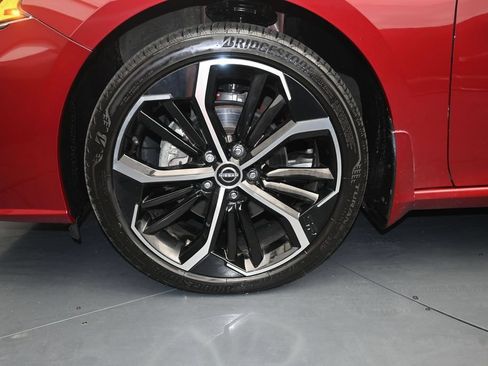 Certified 2024 Nissan Altima 2.5 SR AWD/4WD image 13