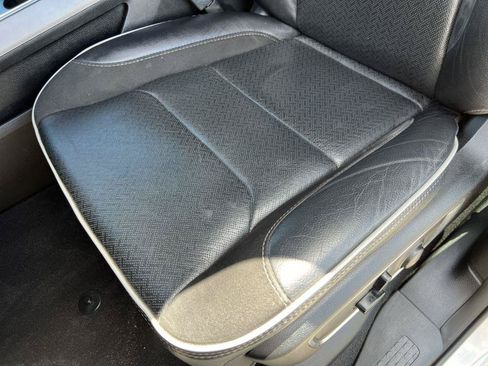 Used 2025 RAM 1500 Laramie AWD/4WD image 12