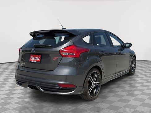 Used 2015 Ford Focus ST w/ Equipment Group 401A FWD image 11