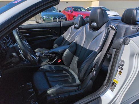 Used 2015 BMW M4 Convertible RWD image 17