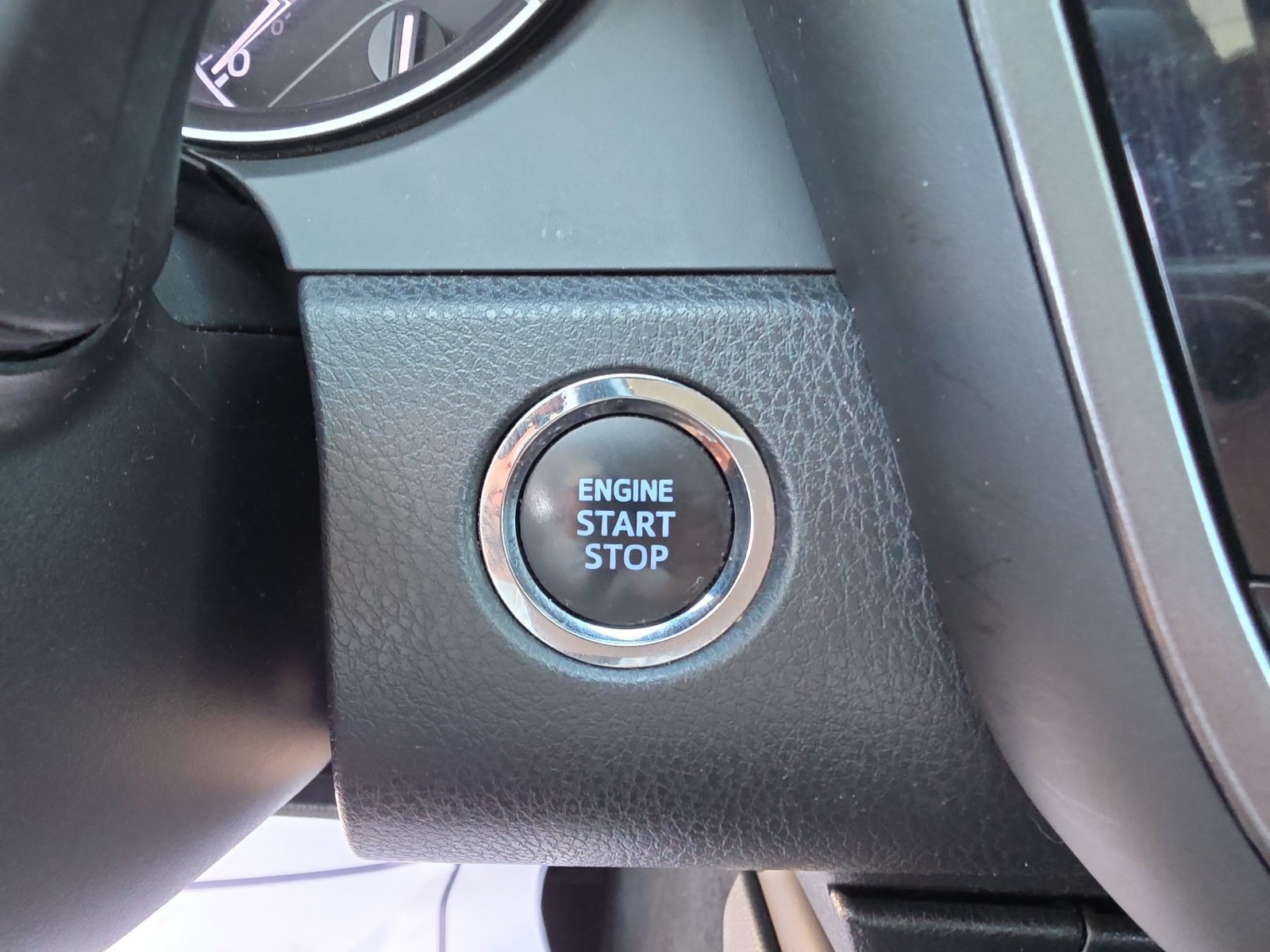 Used 2023 Toyota Camry SE w/ Convenience Package FWD image 22