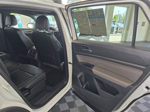 Used 2023 Volkswagen Atlas Cross Sport SE AWD/4WD image 38