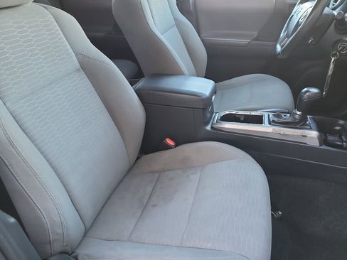 Used 2019 Toyota Tacoma SR5 image 19