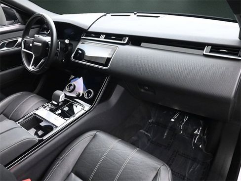 Used 2022 Land Rover Range Rover Velar R-Dynamic S image 20