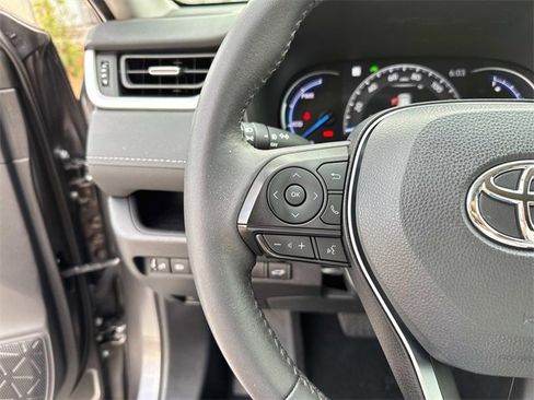 Used 2024 Toyota RAV4 XLE Premium image 22