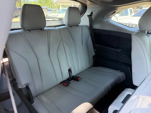 Used 2025 Acura MDX SH-AWD w/ Technology Package image 16