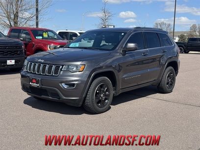 Used 2017 Jeep Grand Cherokee Laredo