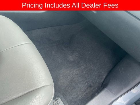 Used 2020 Toyota Highlander XLE FWD image 22