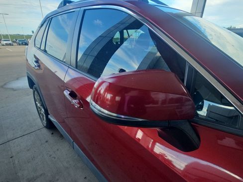 Used 2019 Toyota RAV4 Limited FWD image 23