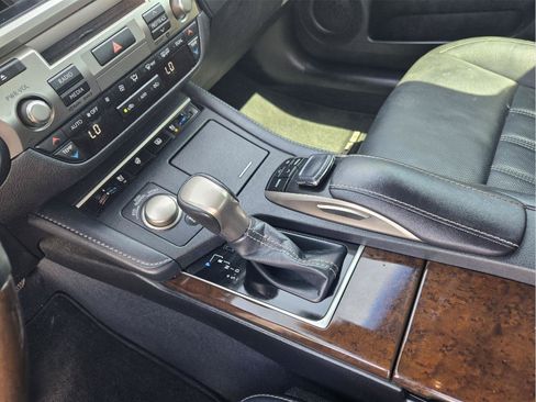 Used 2018 Lexus ES 350 w/ Luxury Package w/Wood Trim FWD image 18