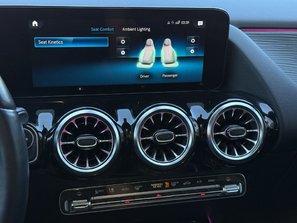 Used 2023 Mercedes-Benz GLA 250 4MATIC image 30