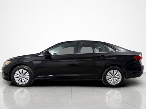 Used 2019 Volkswagen Jetta FWD image 2