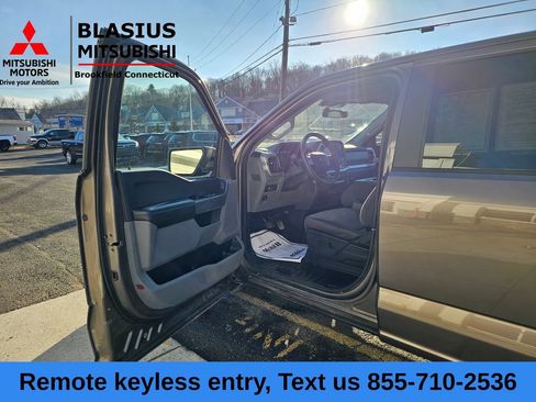 Used 2022 Ford F150 XLT w/ Trailer Tow Package image 9