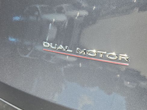 Used 2023 Tesla Model Y Performance AWD/4WD image 6