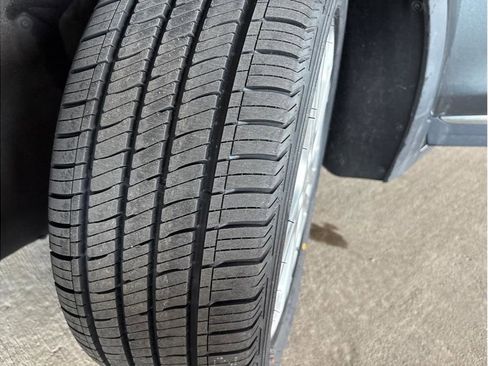 Used 2019 Chevrolet Bolt LT image 24