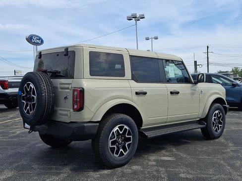 New 2026 Ford Bronco Outer Banks AWD/4WD image 4