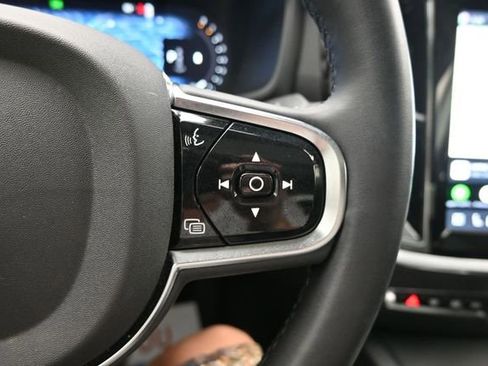Used 2025 Volvo S60 B5 Plus AWD/4WD image 25