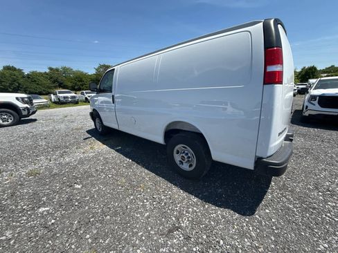 New 2026 GMC Savana 2500 w/ Driver Convenience Package RWD image 11