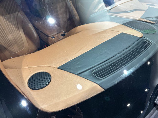 Used 2019 Aston Martin DB11 Volante RWD image 22