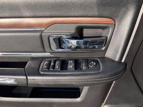 Used 2016 RAM 1500 Laramie w/ Convenience Group AWD/4WD image 29