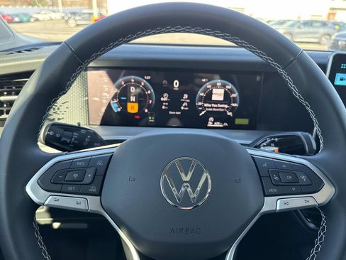 New 2026 Volkswagen Tiguan SE image 11