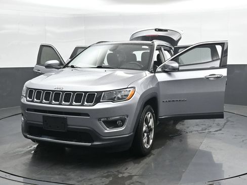 Used 2018 Jeep Compass Limited AWD/4WD image 46