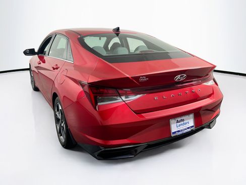 Used 2022 Hyundai Elantra SEL w/ Convenience + Premium Package FWD image 7