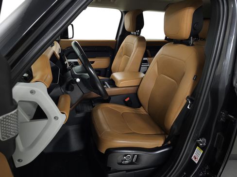 Used 2023 Land Rover Defender 130 First Edition image 15