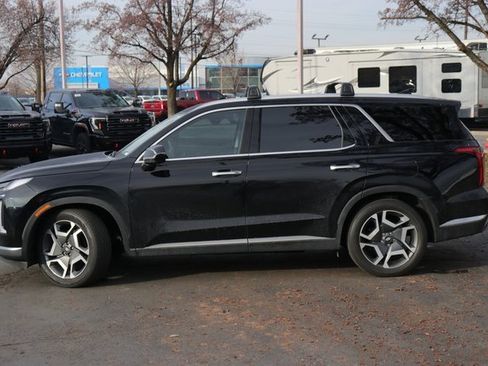 Used 2023 Hyundai Palisade Limited image 3