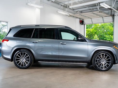 Used 2022 Mercedes-Benz GLS 450 4MATIC image 11