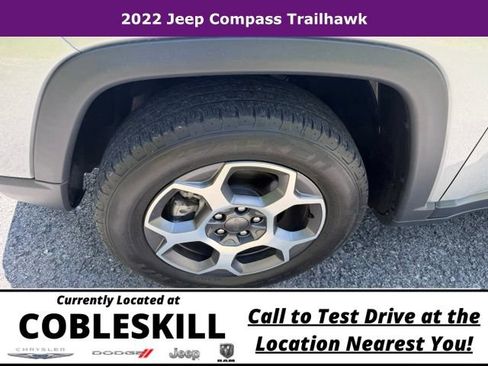 Used 2022 Jeep Compass Trailhawk w/ Trailhawk Convenience Group AWD/4WD image 10