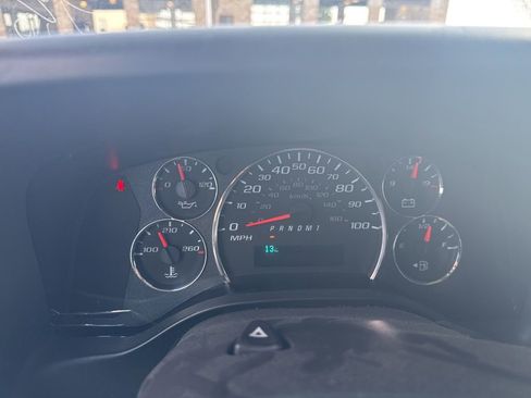 Used 2024 GMC Savana 2500 w/ Driver Convenience Package image 17