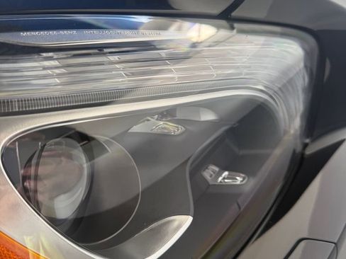 Used 2014 Mercedes-Benz SL 63 AMG image 27