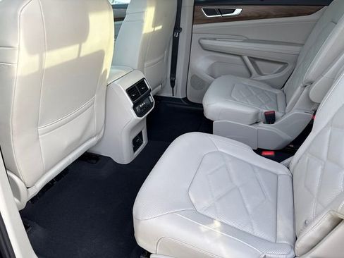 New 2026 Volkswagen Atlas SE image 37