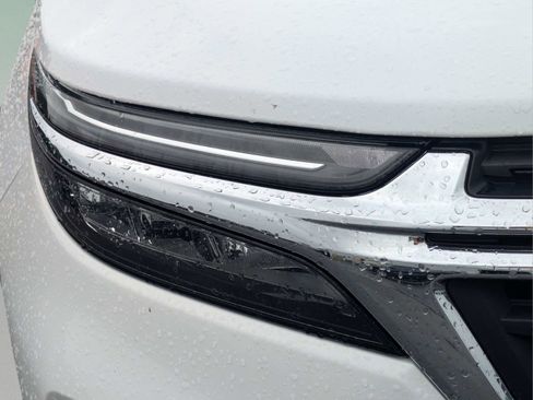 Used 2024 Chevrolet Equinox LT FWD image 29