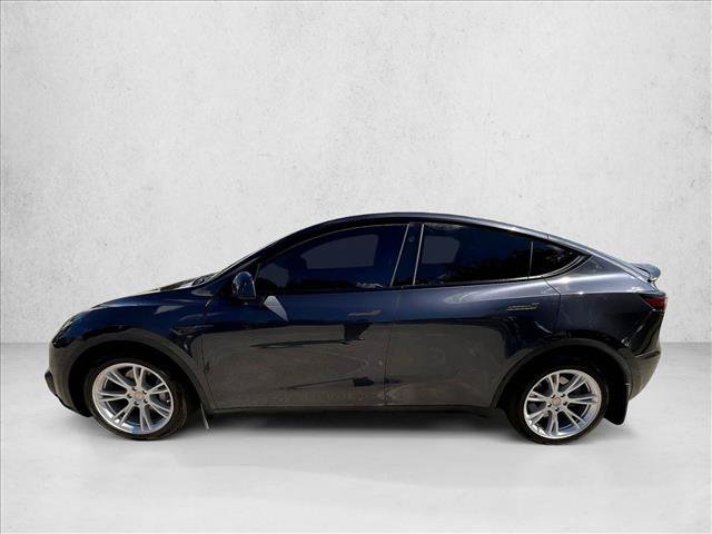 Used 2024 Tesla Model Y Long Range AWD/4WD image 4