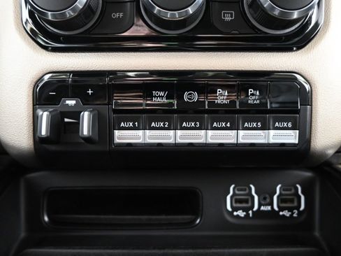 Used 2020 RAM 2500 Laramie image 32